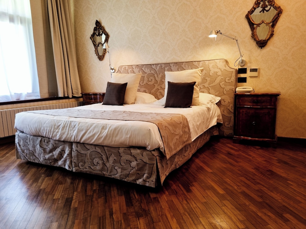RELAIS DU SILENCE ALBERGO RELAIS I DUE ROCCOLI 8/50