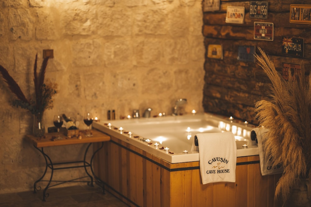 Cavusin Cave House 5/50