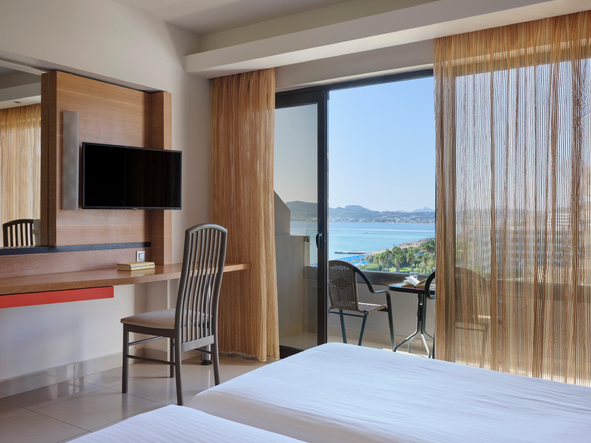 DOUBLE ROOM SIDE SEA VIEW
