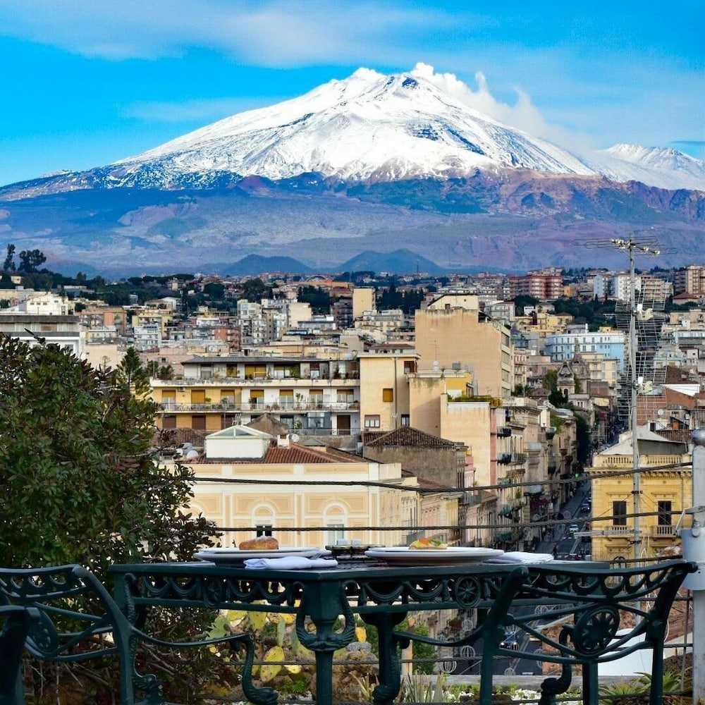 Santuzza Hotel Catania 43/50