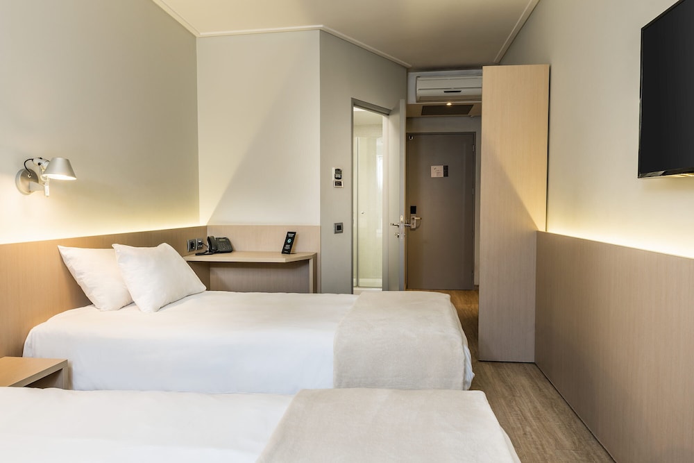 ECONOMY, TWIN BEDS