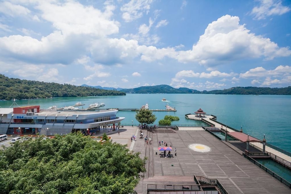 Shuian Lakeside Hotel 62/75