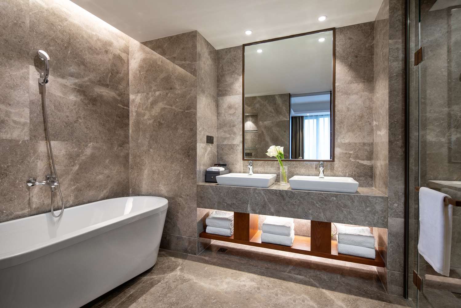 Ramada Encore Wyndham Wuhan Caidian 13/13