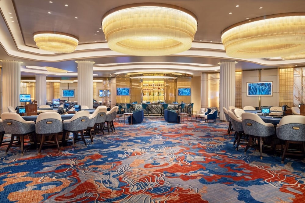The Palazzo Prestige Club Lounge 58/68