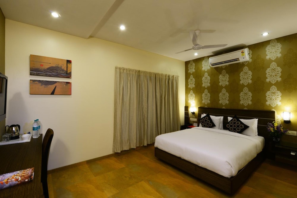 Matrix Inn Shirdi 12/46