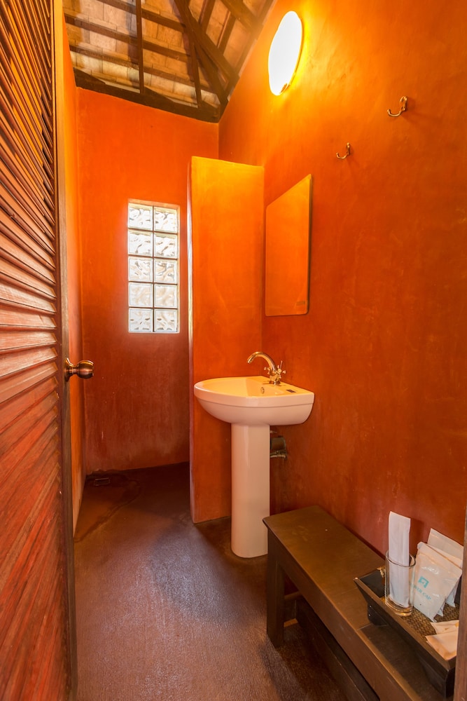 Baanpong Lodge 18/50
