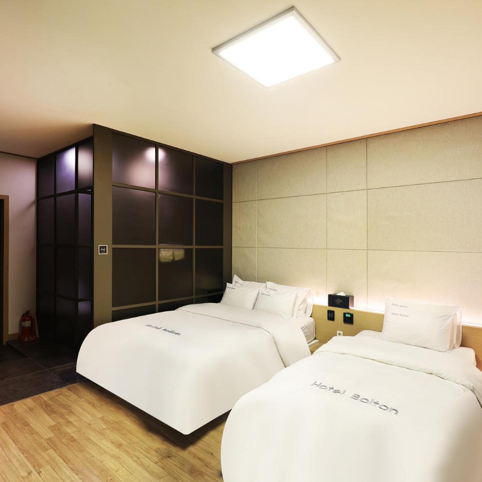 SUPERIOR, TWIN BEDS