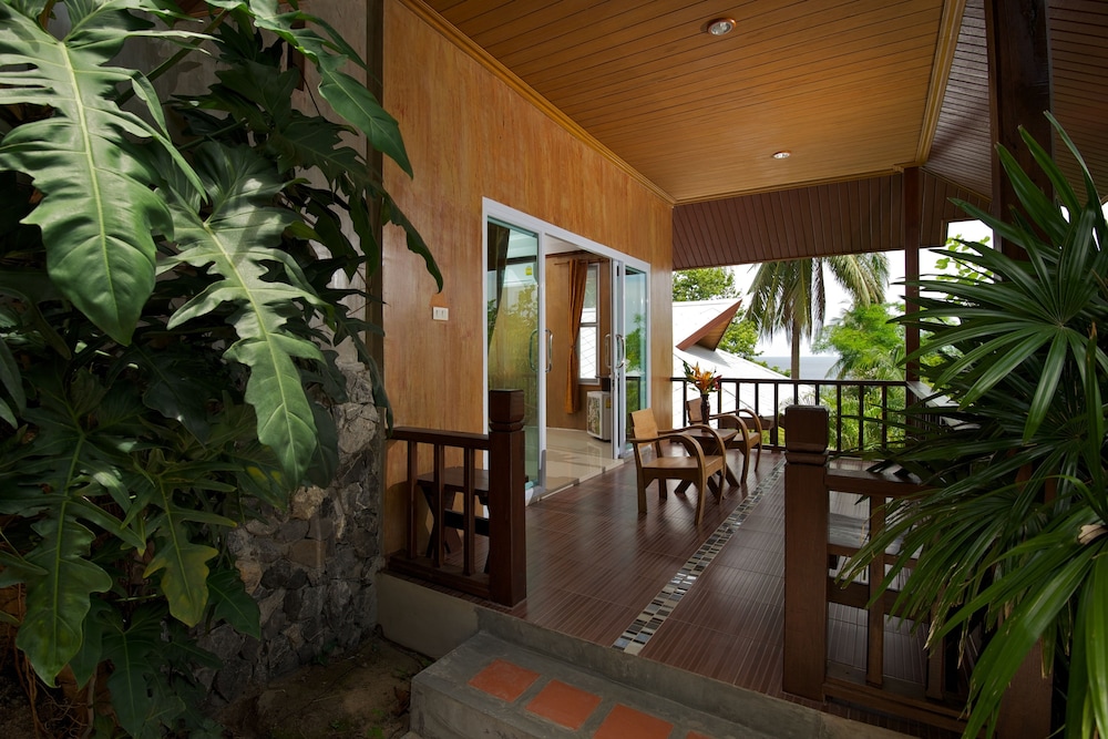 TANOTE VILLA HILL 8/50