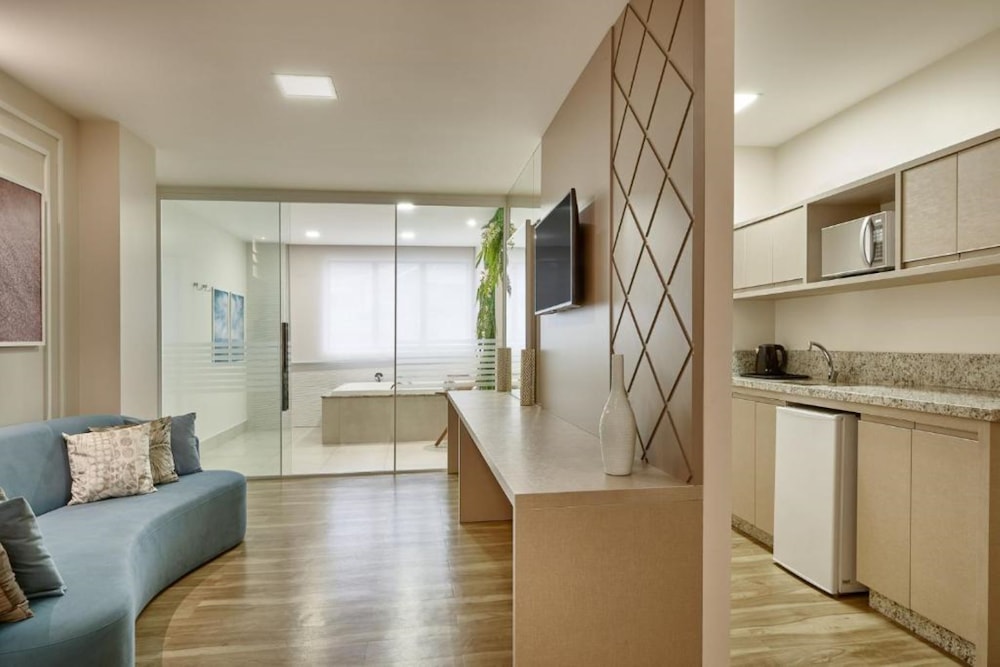 Lefel Hotel 31/46