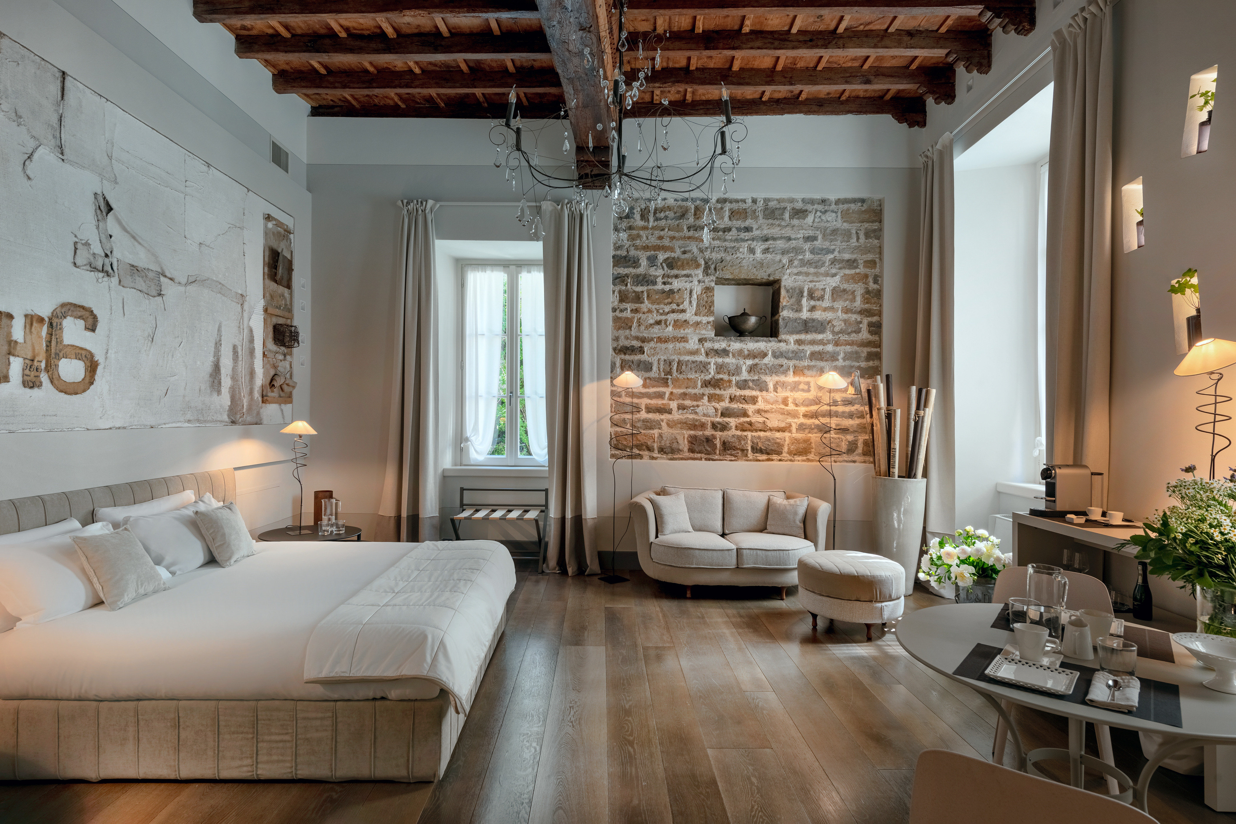 Gombithotel 12/61