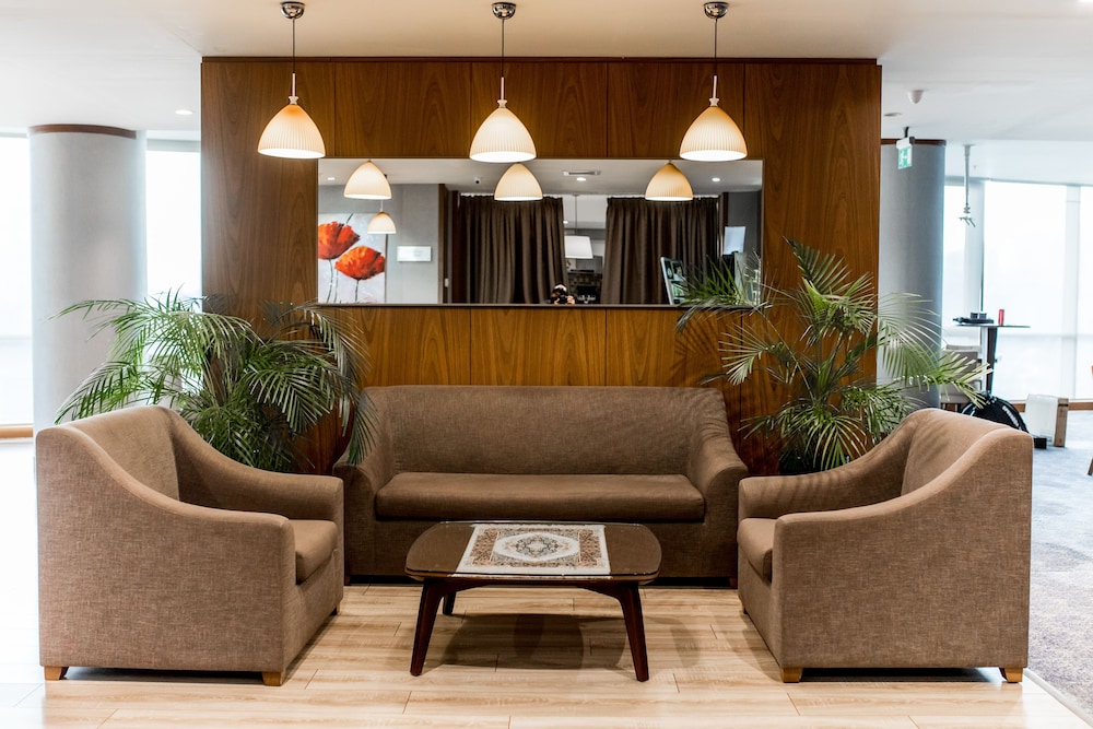 Parkside Hotel Apartments 8/44