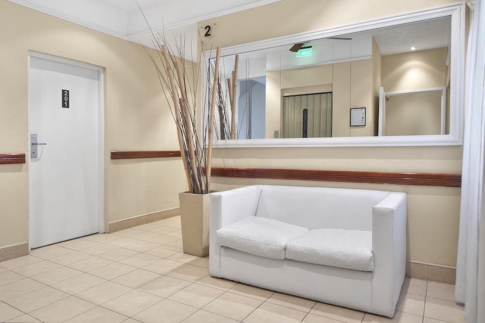 Milan Hotel 25/43