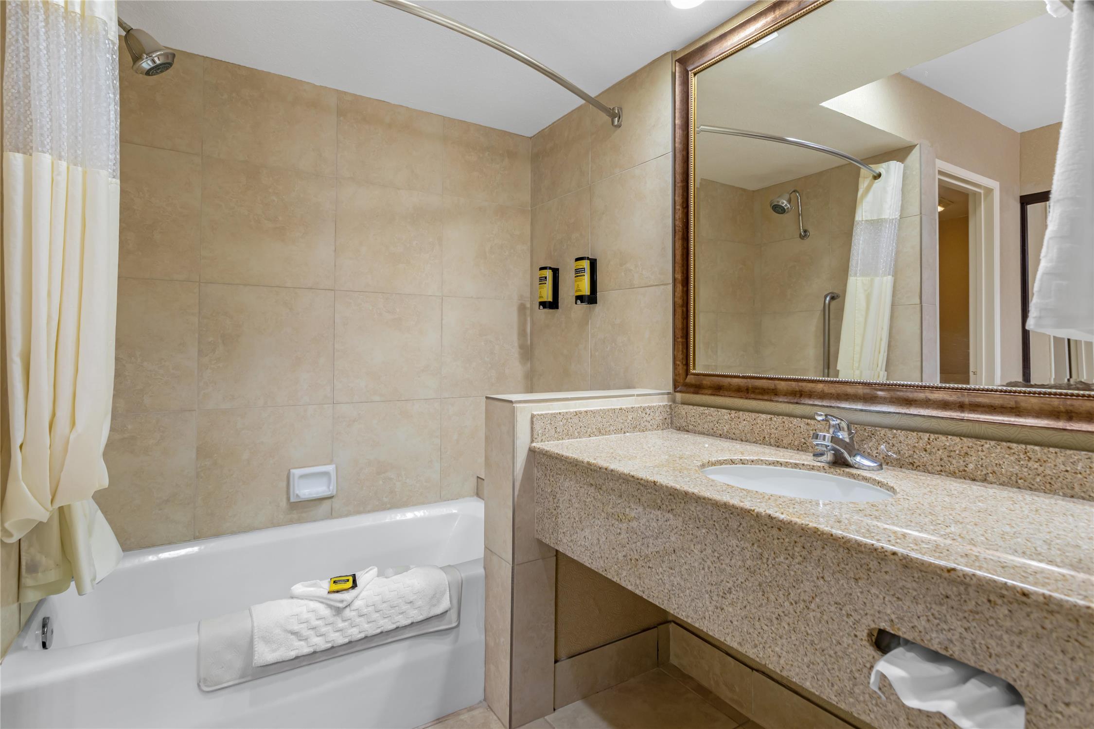 غرفة بسريرين كوين، Best Western Plus Big America 5/6