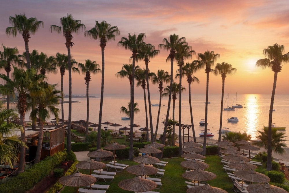 Cavo Maris Beach Hotel 44/46