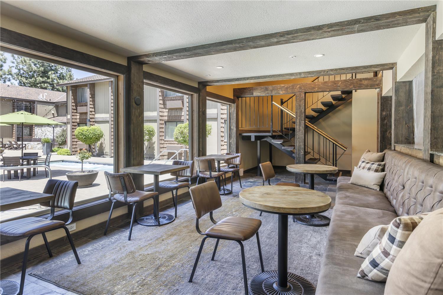 Best Western Plus Truckee-Tahoe Hotel 35/49