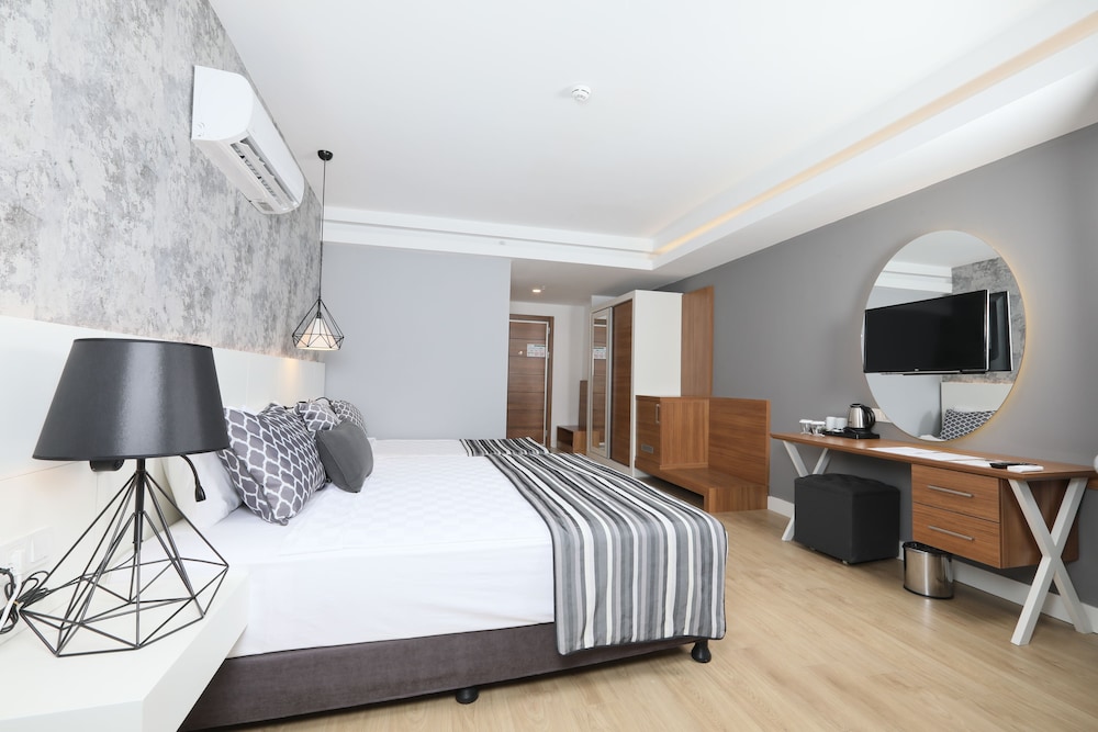 Greenwood Suites Resort 23/68