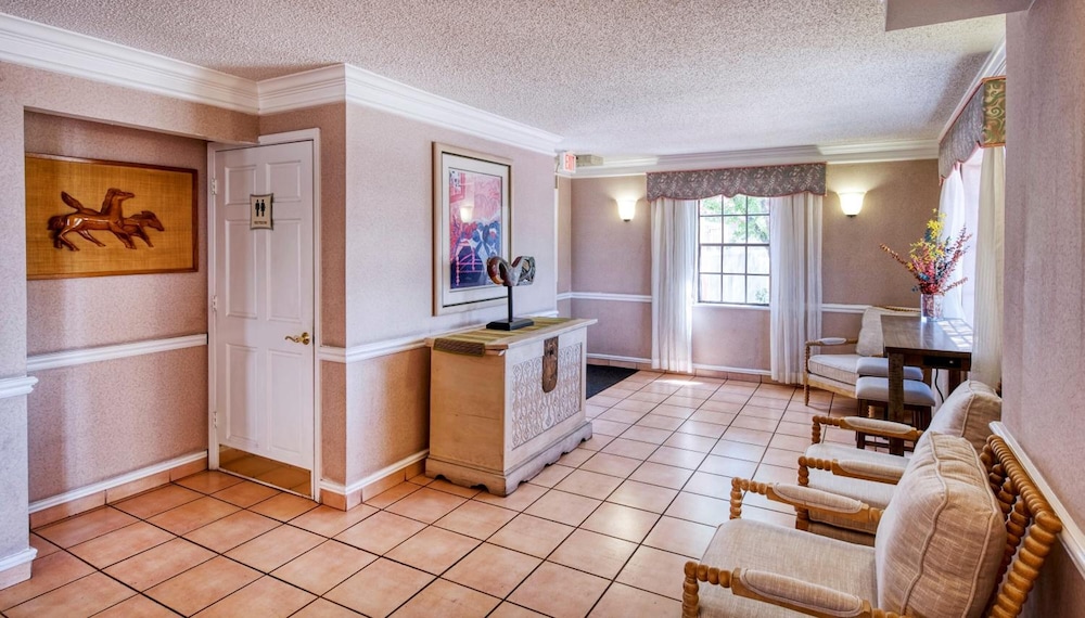 San Mateo Inn 34/36