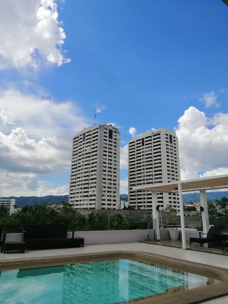 Cebu Grand Hotel 46/50