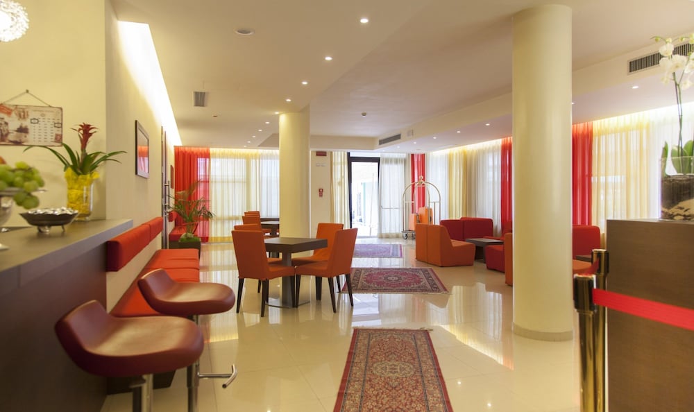 Mimosa Hotel 24/50