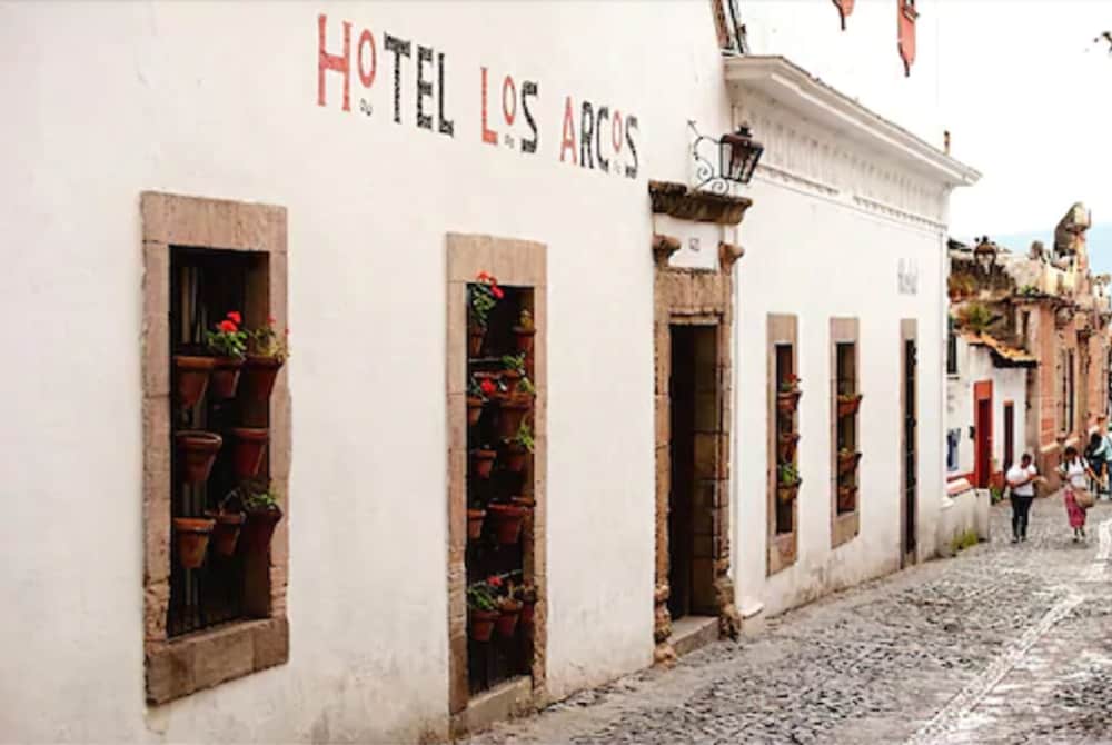 Hotel Los Arcos 2/65