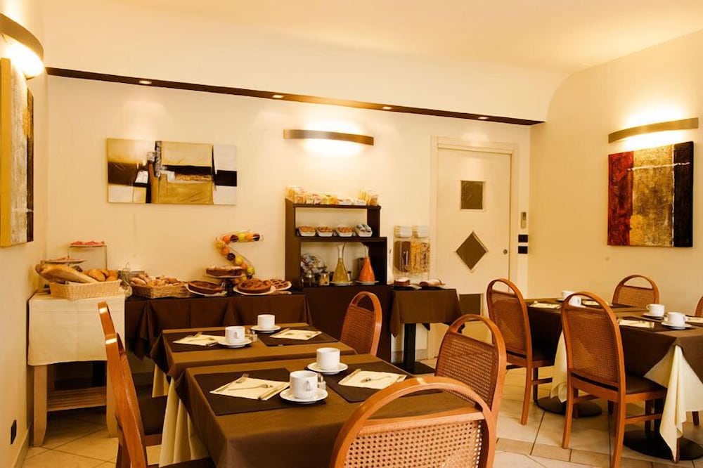 Hotel Montebello 28/38