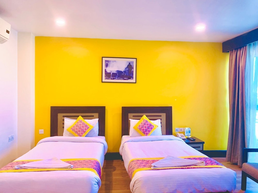 Pauwa Kathmandu 5/15
