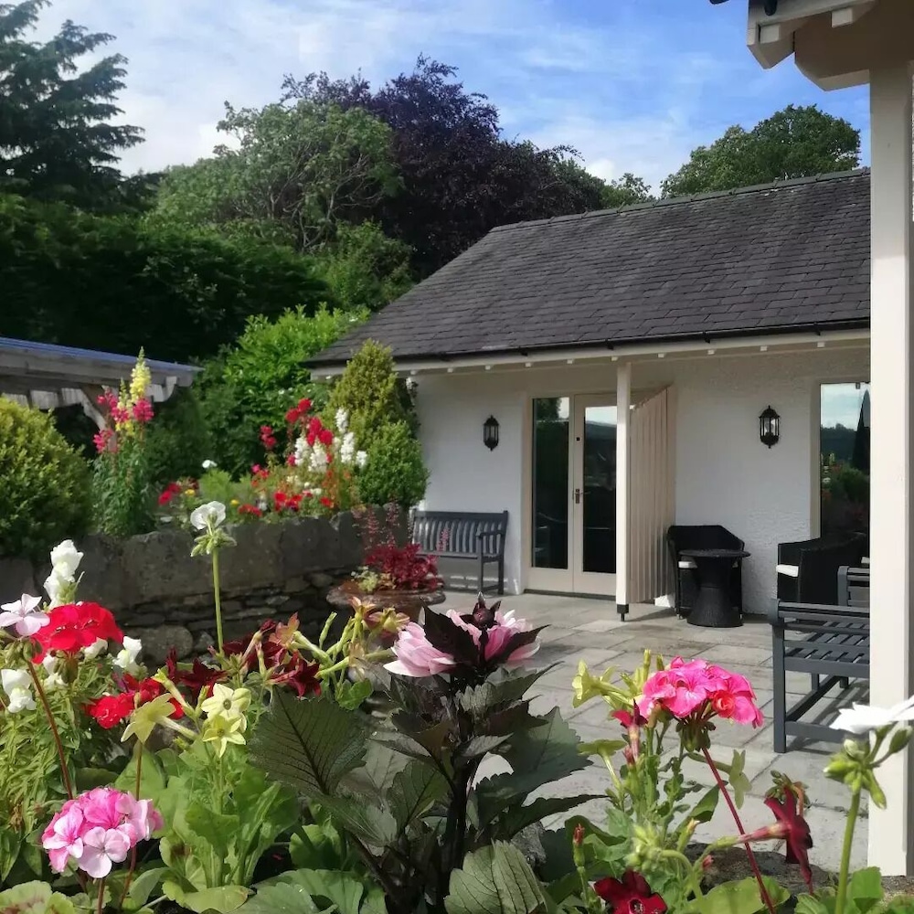 The Brown Horse Inn 3/50