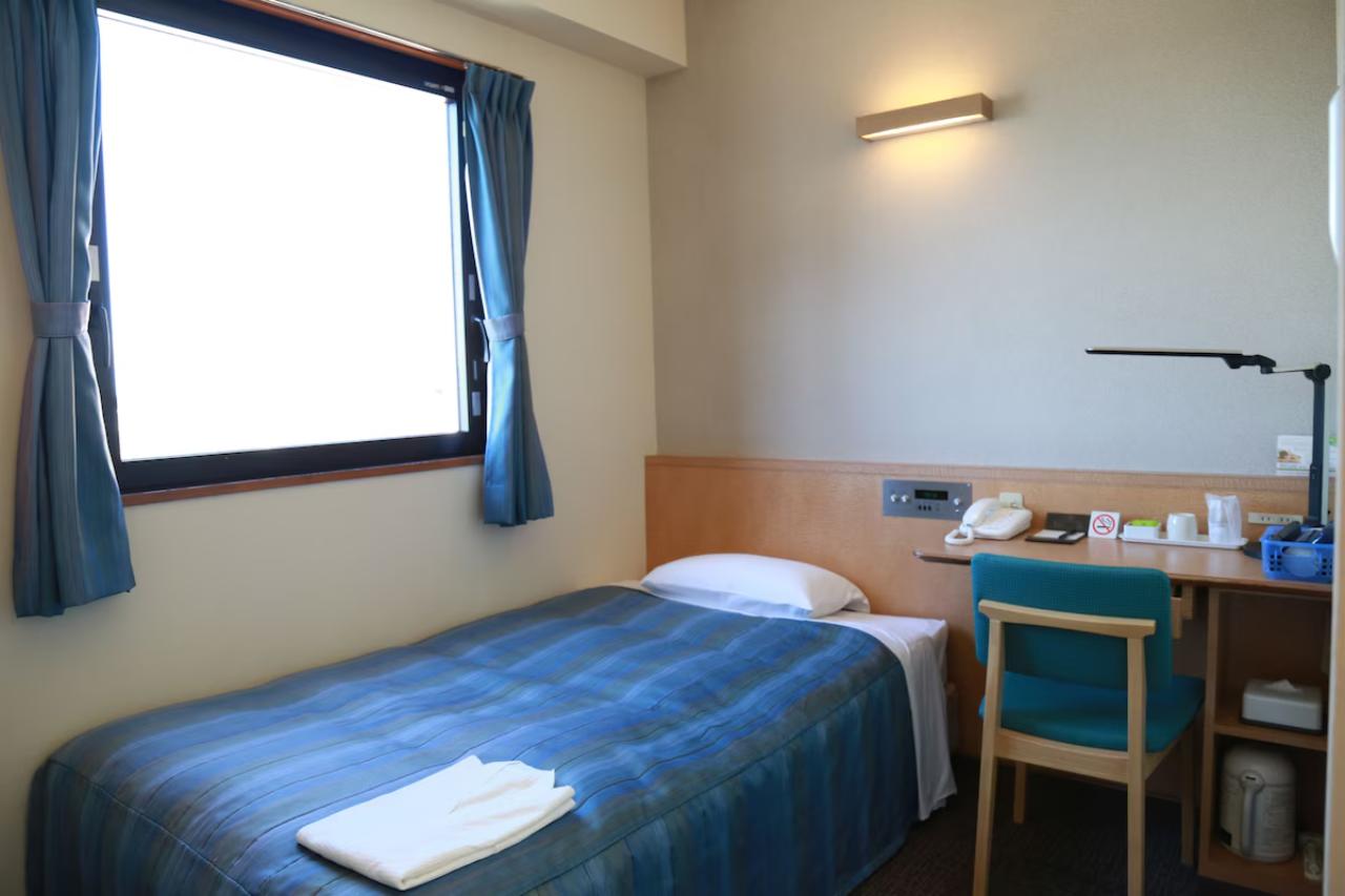 Hotel Crown Hills Arakawaoki 18/40