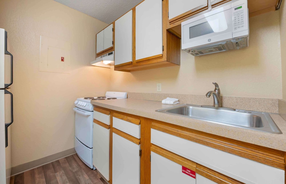 Studio 6 Extended stay Fairfield, OH - Cincinnati 40/45
