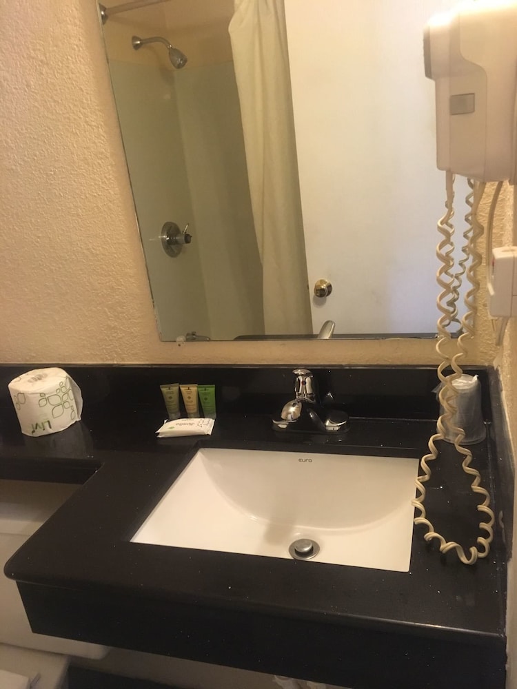Anchorage Inn of Rochester 24/60