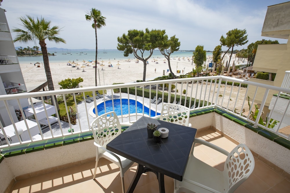 Sand Beach Apartments 22/26