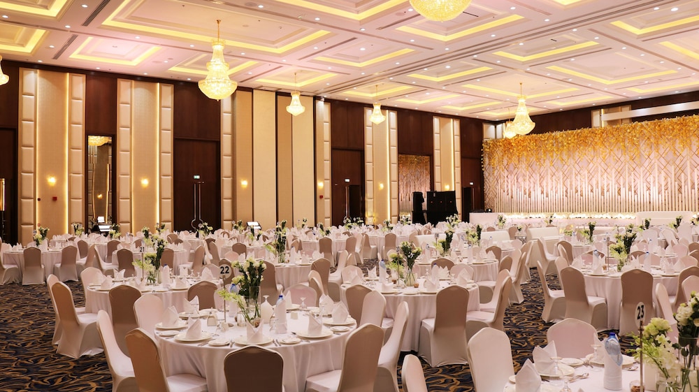 Al Bahar Hotel & Resort 35/50