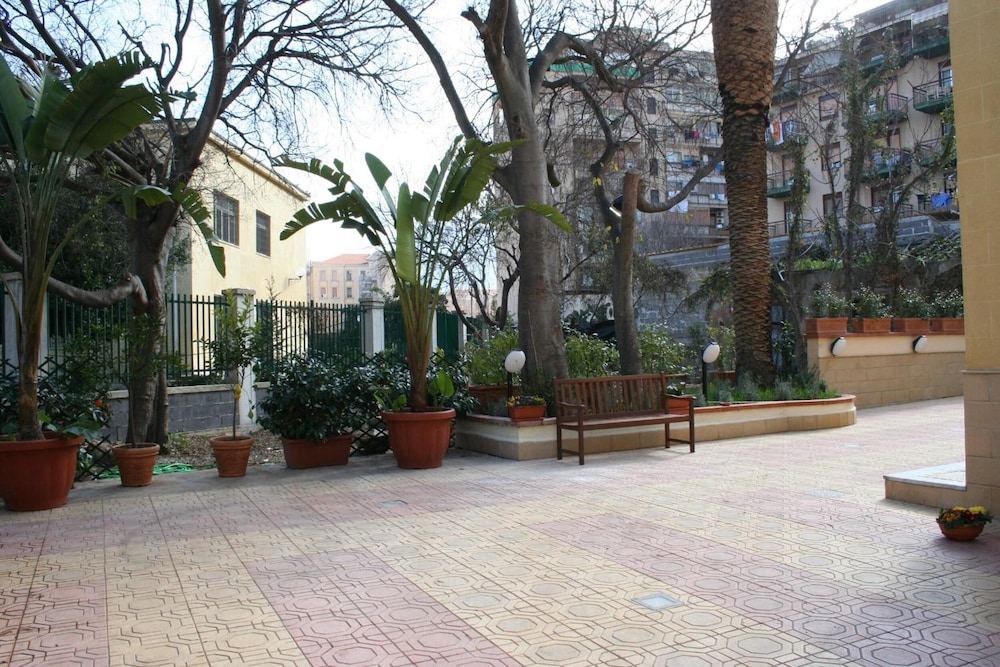 Hotel D Orleans 43/51
