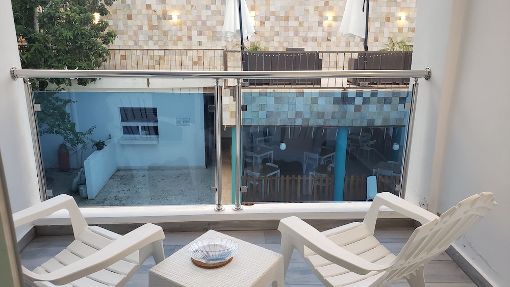 Hotel Agua Dulce 26/50