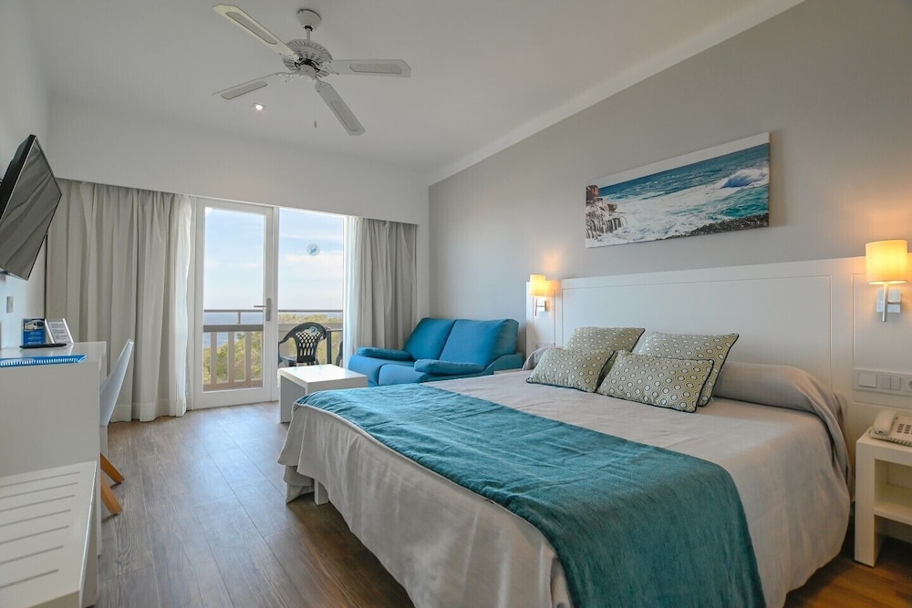 Junior, Double Bed, Sea View, Sofa, Balcony