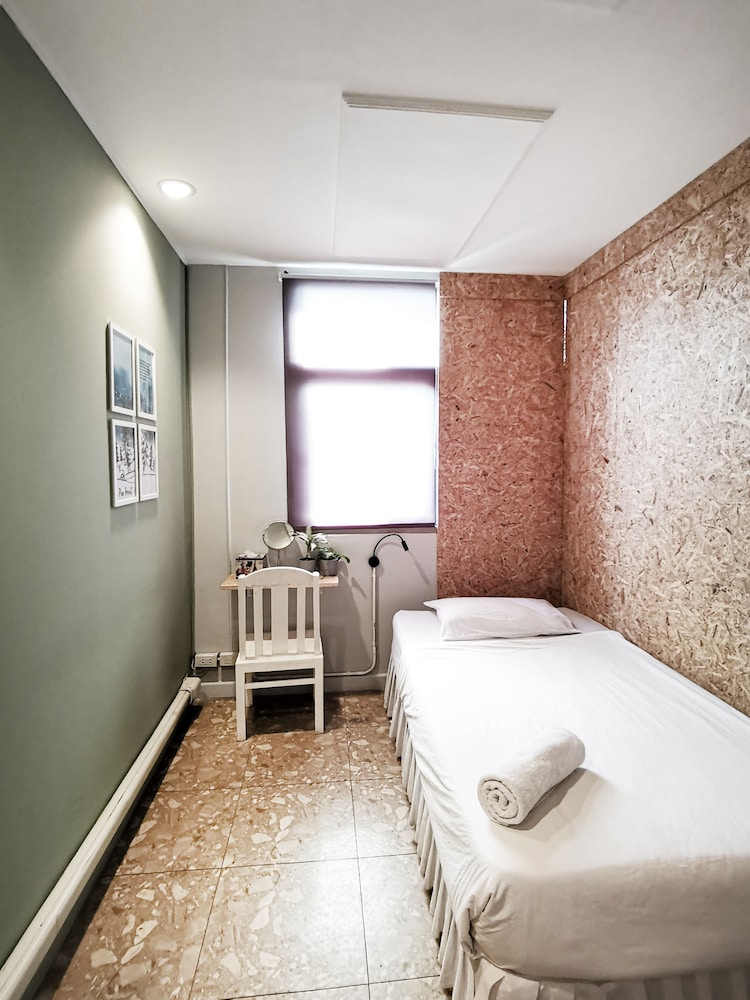 Foresttel Bkk - Hostel 18/50