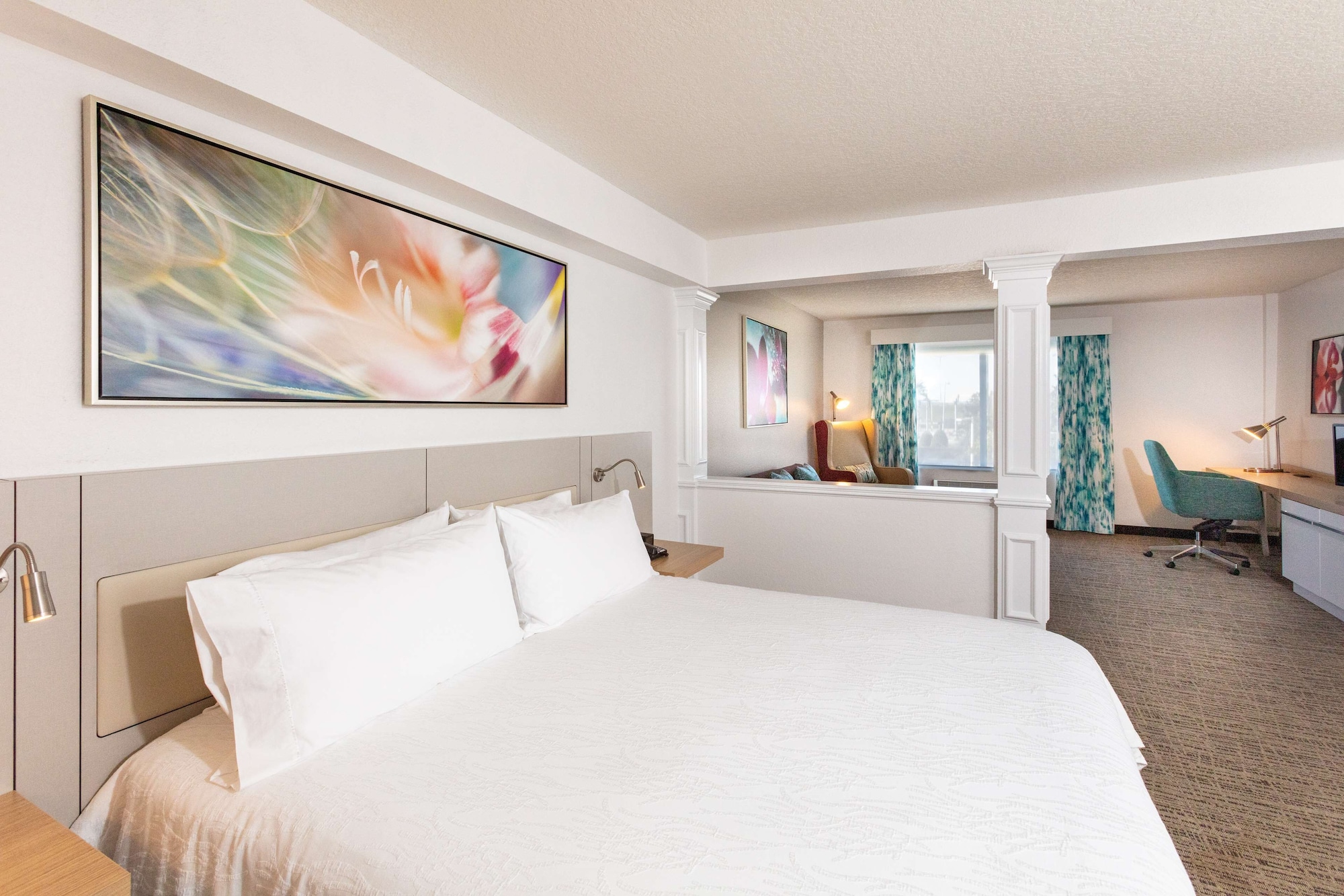 JUNIOR SUITE, KING BED, ACCESSIBLE