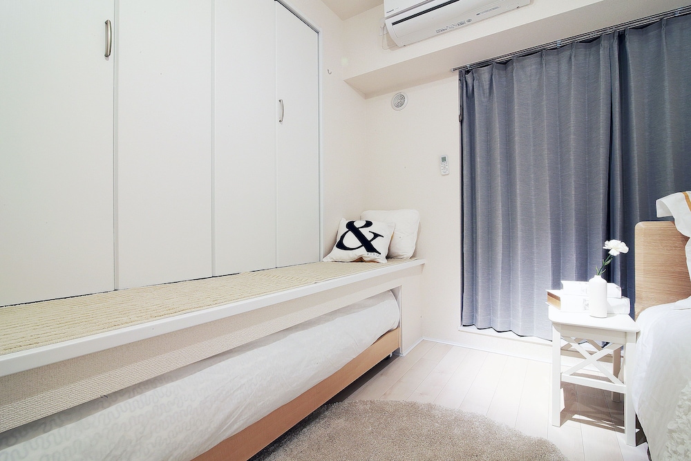 The Sorapia Tokyo 37/70