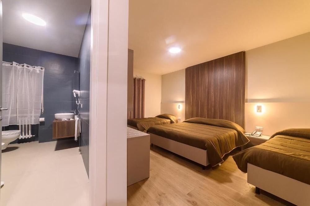 GRAND HOTEL EUROPA 13/50