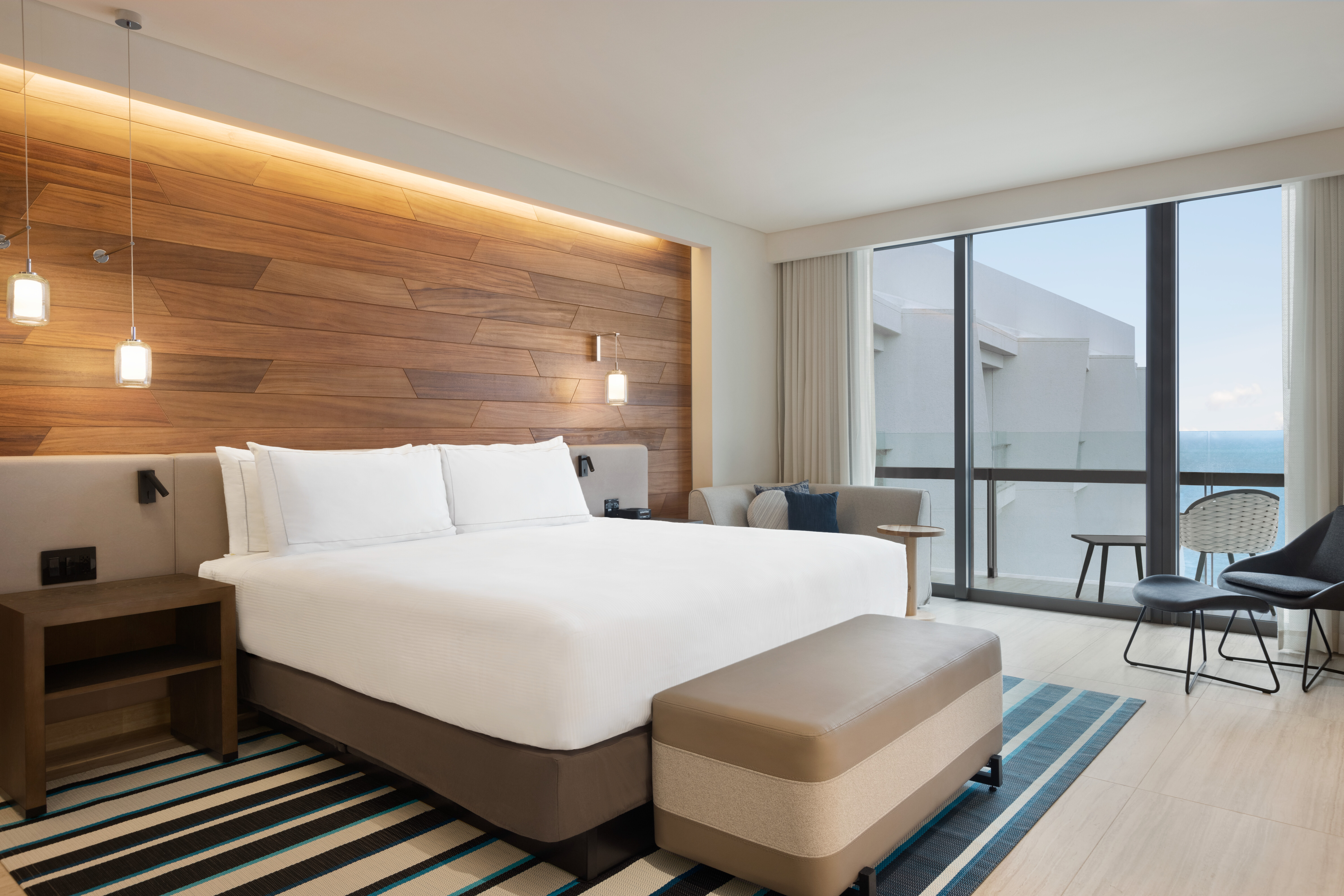 1 BEDROOM, GRAND, SUITE, KING BED, OCEAN VIEW