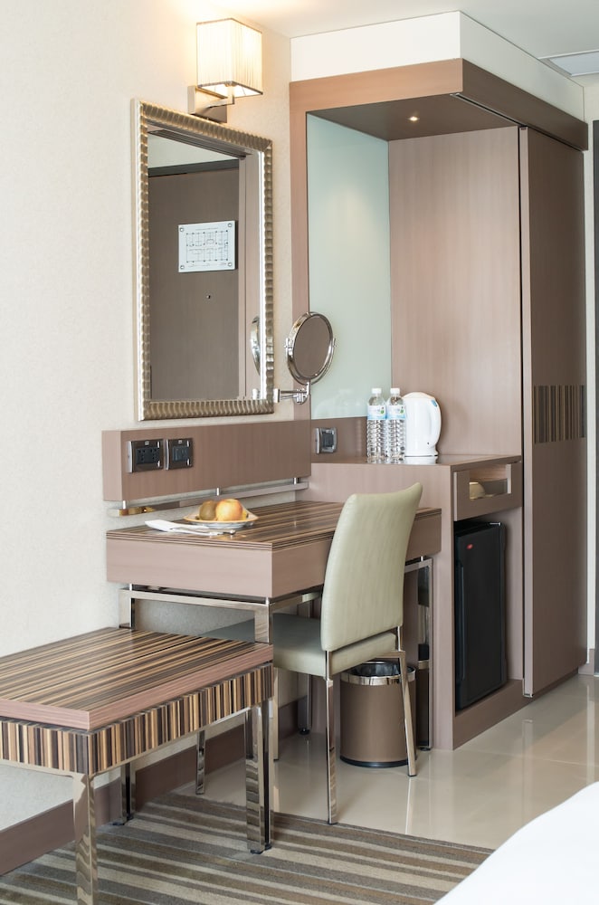 Lishiuan International Hotel 48/62