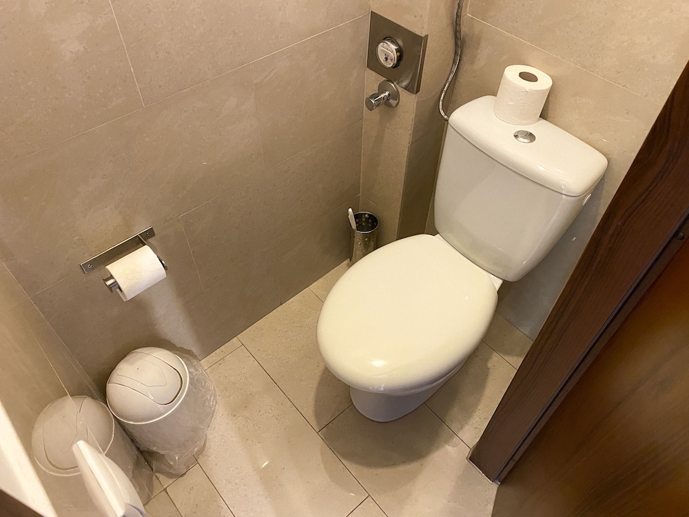 GOLD HOTEL APARTMENTS 50/50