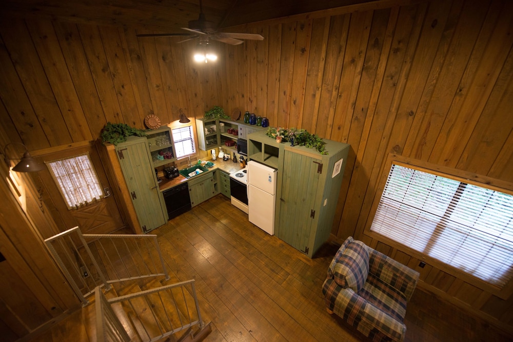 The Cabins At Green Mountain 27/68