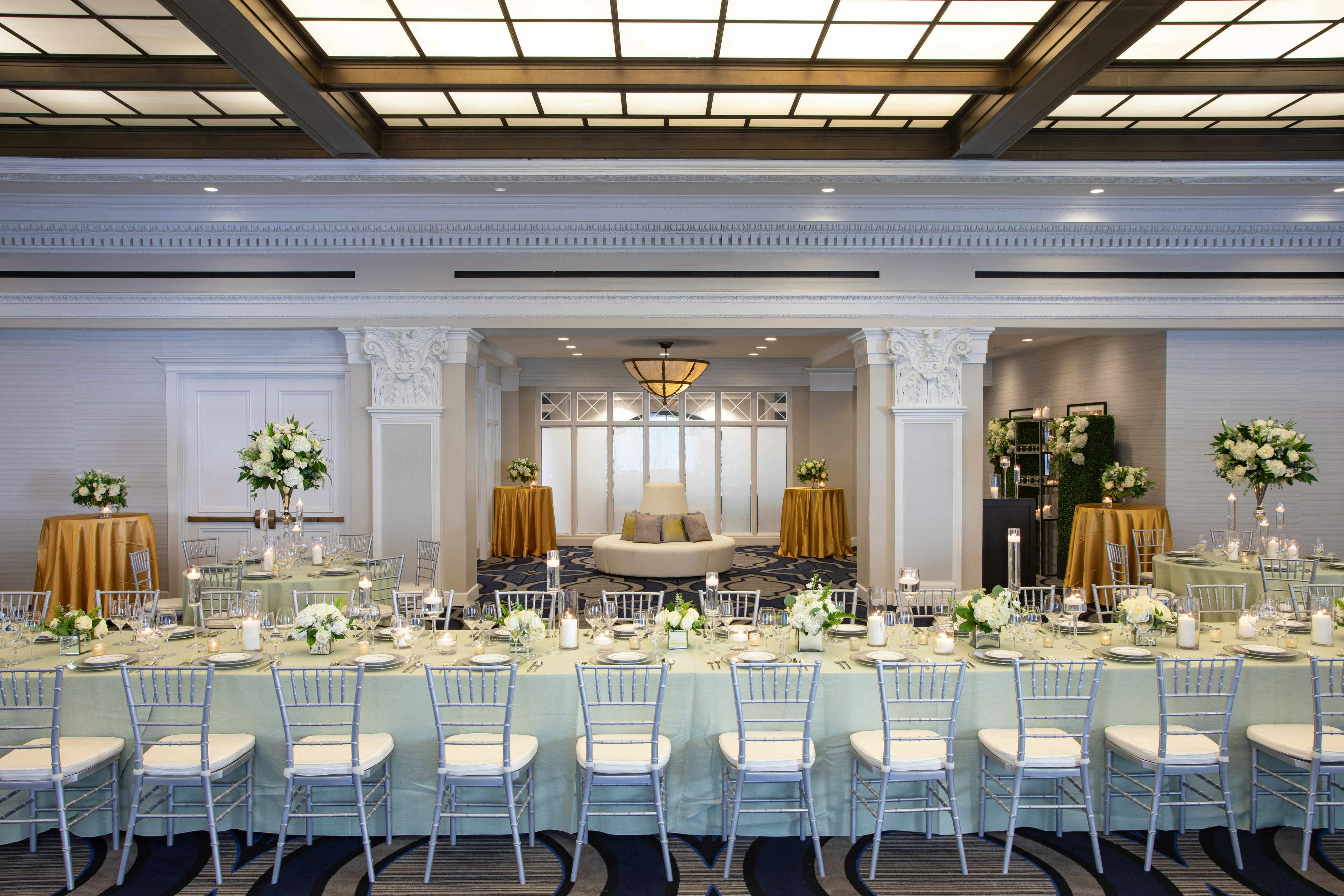 The Notary Hotel, Philadelphia, Autograph Collection 25/32