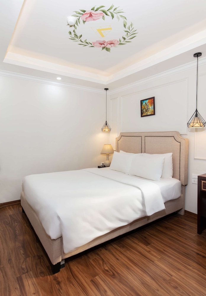 Golden Legend Palace Hotel 6/50