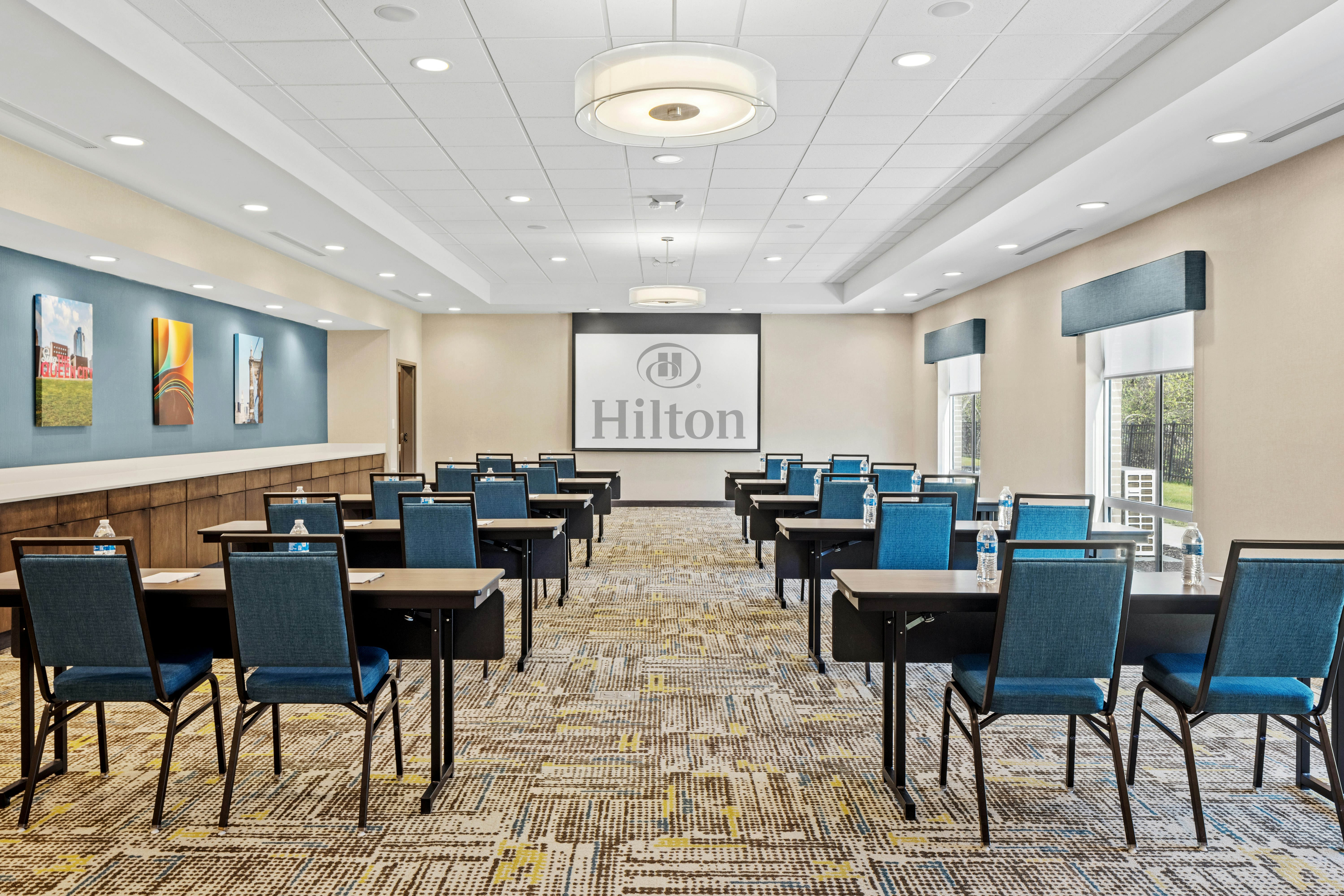 Hampton Inn and Suites Cincinnati West OH 26/36