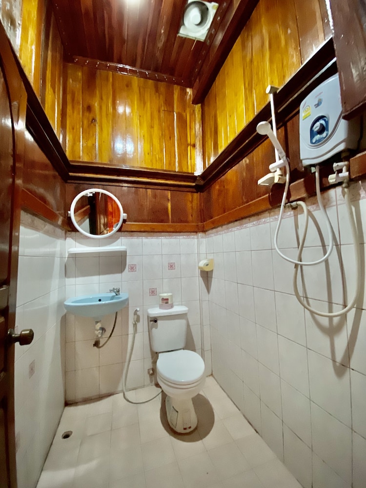 Soutikone 1 Guesthouse 55/58