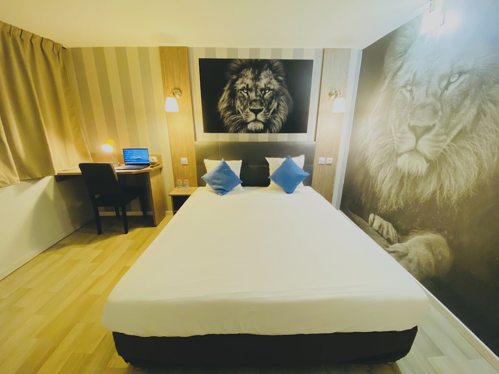 Kyriad Direct Lille Nord – Roubaix 3/25