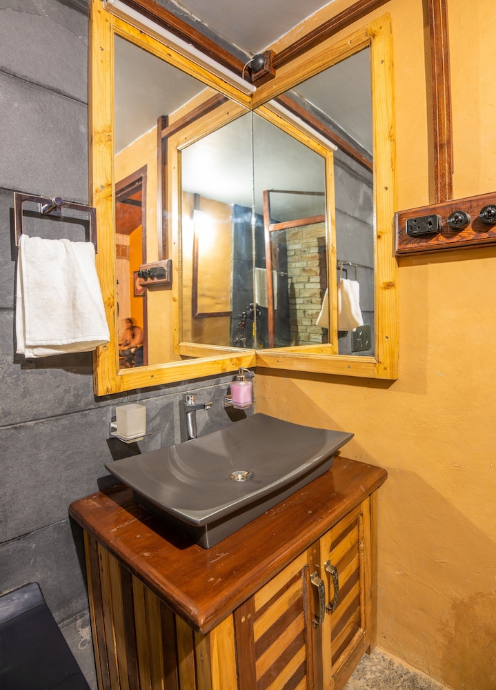 BluSalzz Homes - The Himalayan Bungalow, Almora - Uttarakhand by ZUZU 49/49