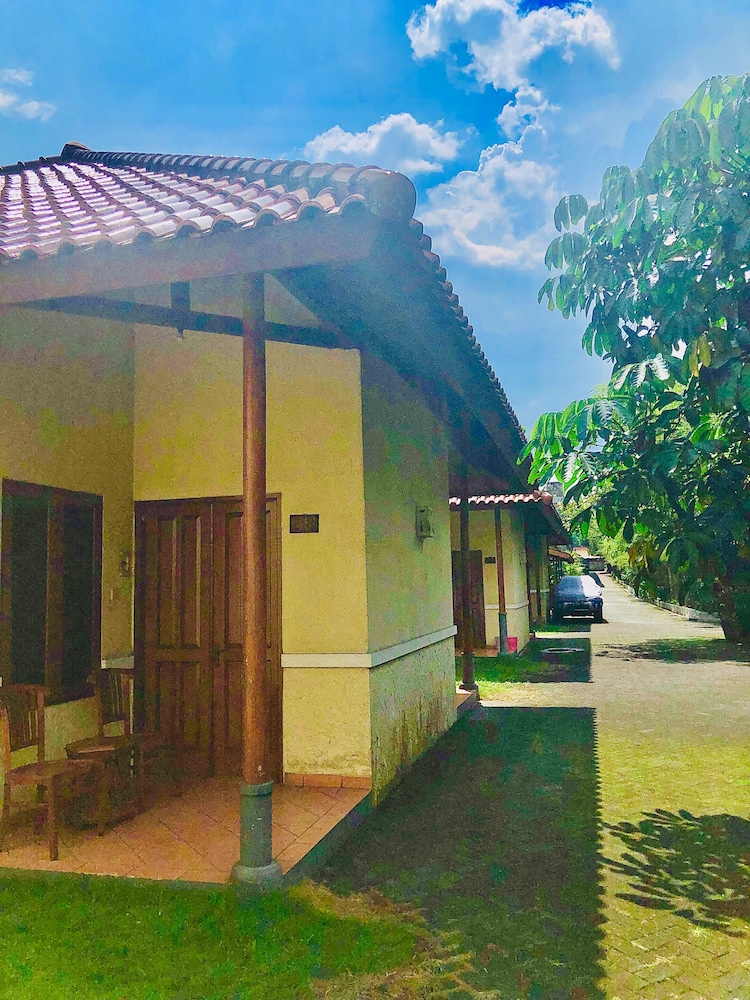 Front One Resort Indraloka 4/50